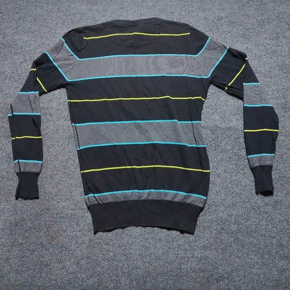 Retro Element Large Striped Sweater - Picture 3 of 3
